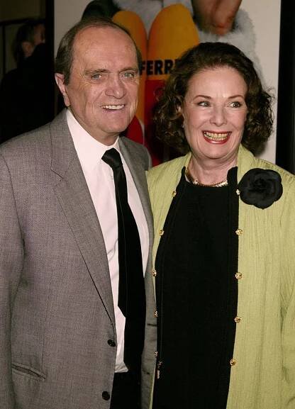 Bob Newhart s manželkou Ginnie na premiére filmu Vianočný škriatok v roku 2003 v New Yorku.