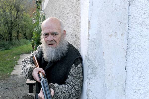 4 ženy a pohřeb - Kellerkinder - Z filmu - Hans-Michael Rehberg