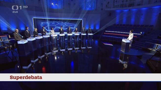Diskuze v ČT voličské zemětřesení „last minute“ nezpůsobí. Tradiční politickou při rozčísl unavený hasič
