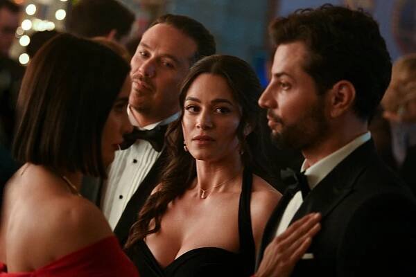 'Fire Country' star Stephanie Arcila breaks down Roberta’s eventful visit and what’s next for Gabriela