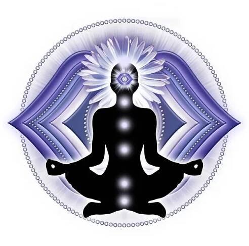 Meditace třetího oka v lotosu jógy, před symbolem čakry Ajna. Klidný dekor pro meditaci a energetické léčení čakry. — Stock obrázek