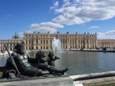 Lesk a špína Versailles: Otřesné hygienické podmínky na z�ámku