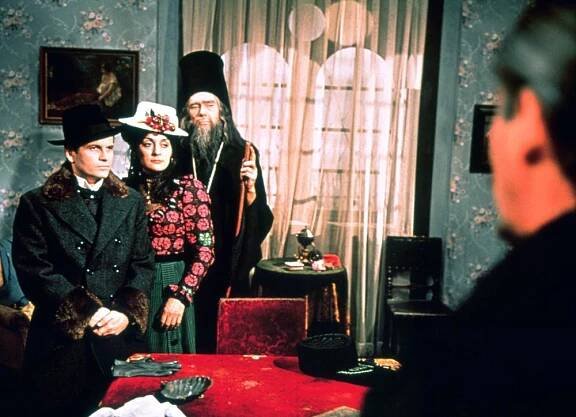 THE FIXER, from left: Ian Holm, Carol White, Murray Melvin, Dirk Bogarde (back to camera), 1968