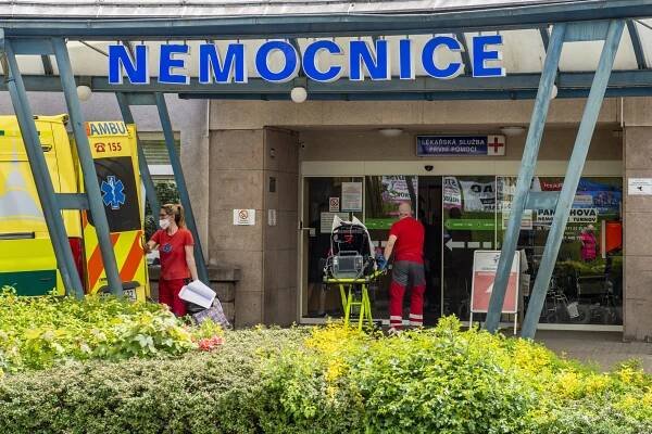 Kraj představuje zprávu o zdraví za rok 2020: zvyšuje se délka dožití, ale také počet lidí léčených s vysokým tlakem