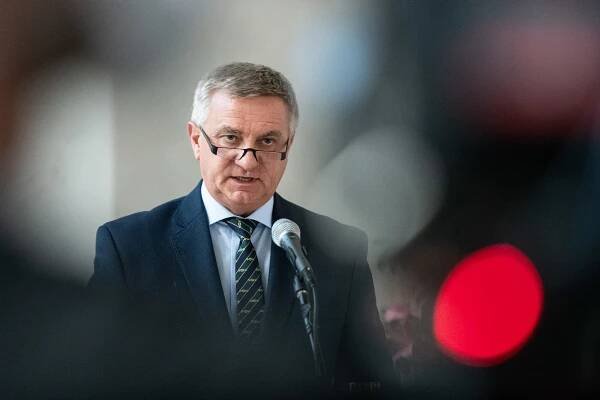 Mynář o stavu prezidenta: Musí posílit ochablé svaly, navštěvovat ho může jen manželka, dcera a já