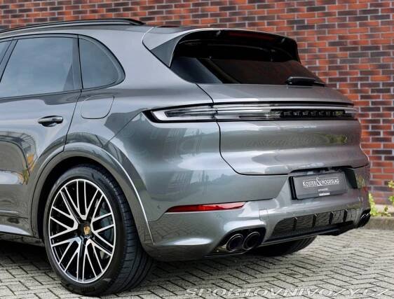 Porsche Cayenne 3.0 V6 eHybrid 346KW SPO