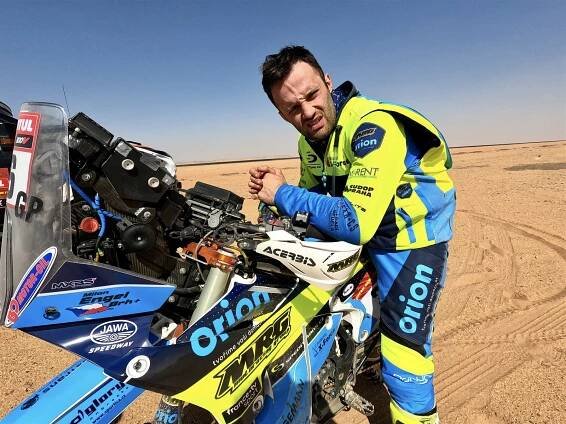 Engel měl při rallye v Maroku těžký pád, na Dakaru by ale neměl chybět