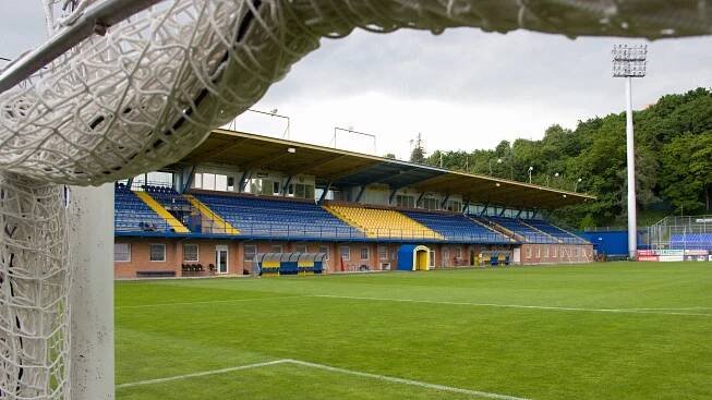 Na Stínadlech (FK Teplice) - žlutomodrý kolos v lázeňském městě | Radiožurnál Sport