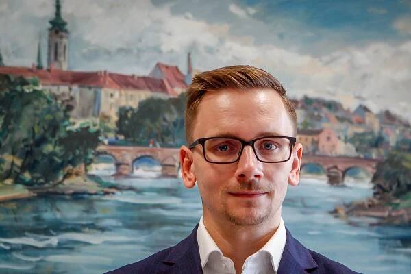 Byty nemají sloužit jen pro ukládání peněz, říká jihočeský lídr Pirátů Soumar