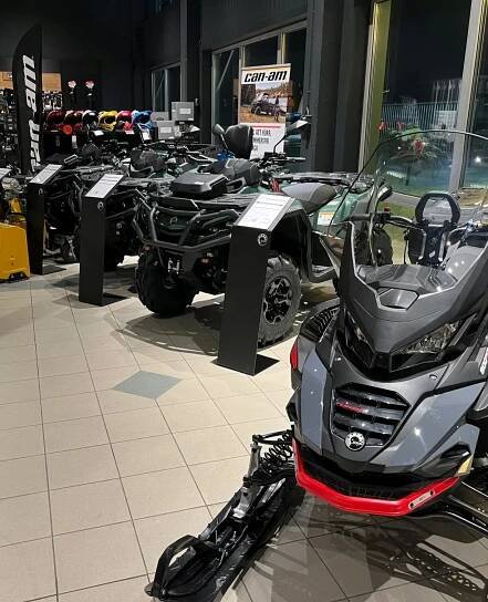 Försäljning av nya och begagnade maskiner, tillbehör, service, reservdelar till Ski-Doo, Lynx, Sea-Doo & Can-Am i Piteå.