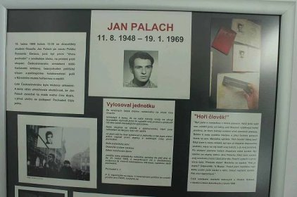 Oběť Jana Palacha měla v roce 1969 vyburcovat lidi ze začínající letargie a říci svým činem, že okupace cizími armádami nemůže být brána jako normální stav.
