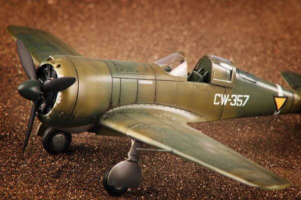 Curtiss Wright CW-21 Interceptor 1/72 - postavený model od Jana Šimona