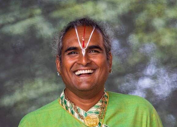 Vishwananda a důsledky ovládání druhých, kteří věřili, že je BŮH - Informace o sektách