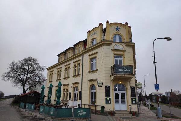 Restaurace Modrá hvězda foto 1