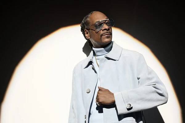 Snoop Dogg Seals NBCUniversal Deal for Death Row Pictures, 'The Voice'