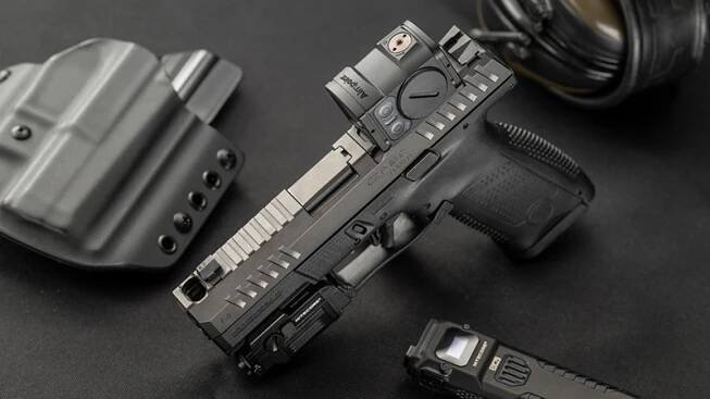 CZ P-10 C PORTED: Nejnovější přírůstek od České zbrojovky