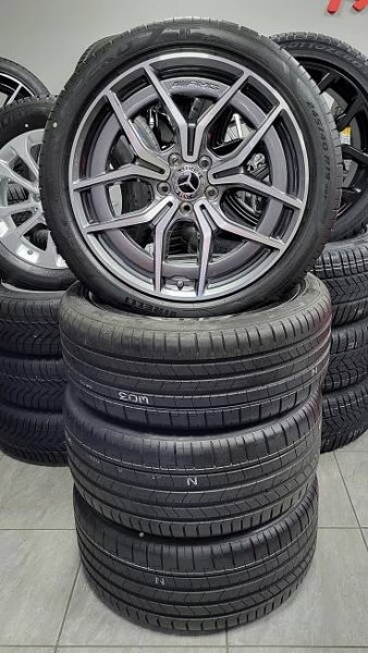 19 let Originál Mercedes E třída W 213 AMG 245/40R19 NOVÝ LIFT Výrobce disků Mercedes-Benz OE