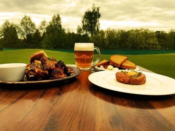 Prostory pro firemní, promo akce a vánoční večírky Kostelec u Křížků Restaurace Na golfu • Firmy.cz
