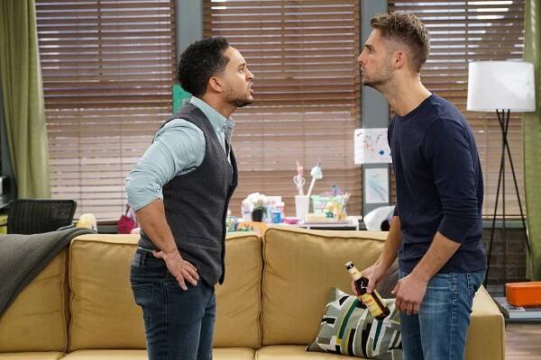 Tři kluci a nemluvně - Pro and Con - Z filmu - Tahj Mowry, Jean-Luc Bilodeau