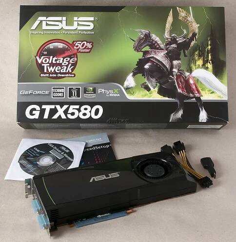 GeForce GTX 580: balení karty Asus
