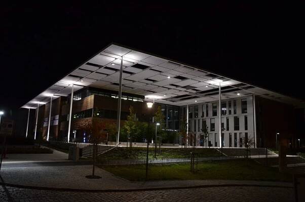 Lokalita a architektura | ELI Beamlines – Dolní Břežany