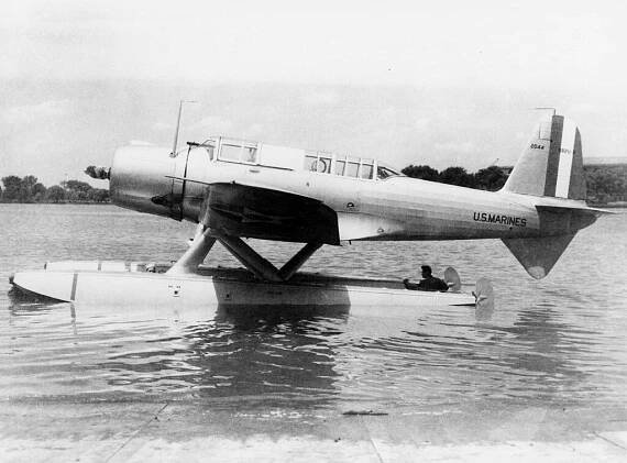 Soubor:SB2U-3 on floats NAN7-62.jpg – Wikipedie