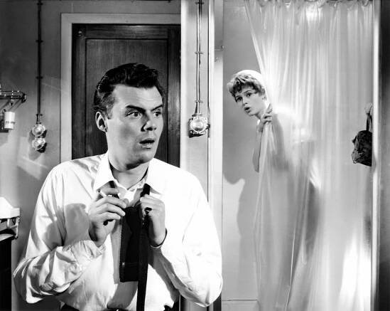 Doktor na moři - Z filmu - Dirk Bogarde, Brigitte Bardot