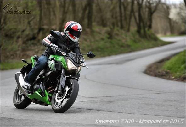 Kawasaki Z300 – Á dva Zed | Motorkáři.cz