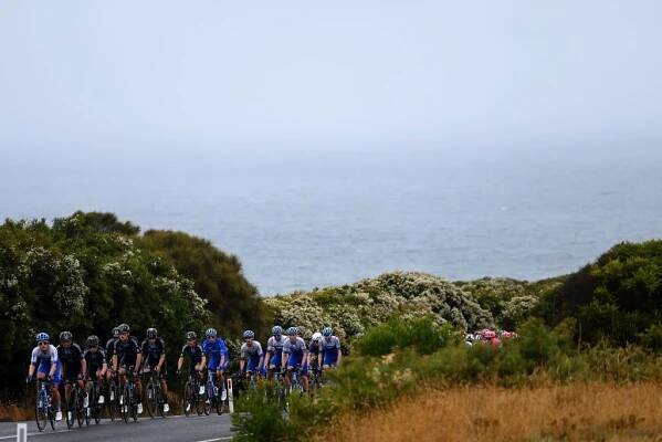 GEELONG AUSTRALIA  JANUARY 29 A general view of the peloton passing through Bells Beach during the 7th Cadel Evans Great Ocean Road Race 2023  Mens Elite a 1743km one day race from Geelong to Geelong  CadelRoadRace  on January 29 2023 in Geelong Australia Photo by Tim de WaeleGetty Images