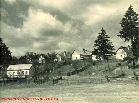 Krátce o historii Houska