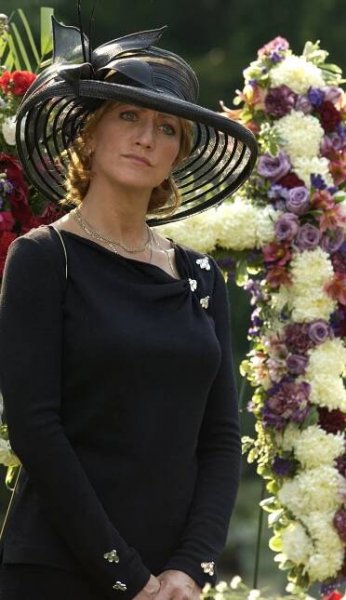 Rodina Sopránů - Čas idylického štěstí - Z filmu - Edie Falco