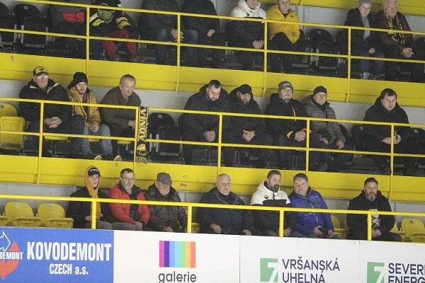 Diváci na hokeji Litvínov - Olomouc