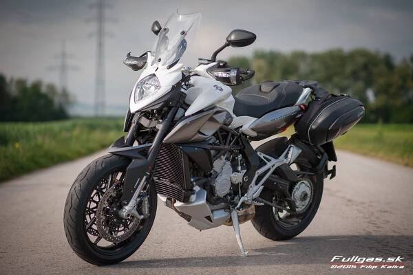 MV Agusta Stradale 800 – Motardový turista | fullgas.sk