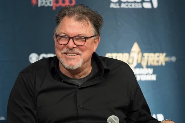 Jonathan Frakes (Wiki): Jonathan Frakes Height, Early Life, Net Worth, And More