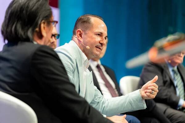 Peter Hacker | Passionate, Internationally Expert for Cyber Crime & Digital Change