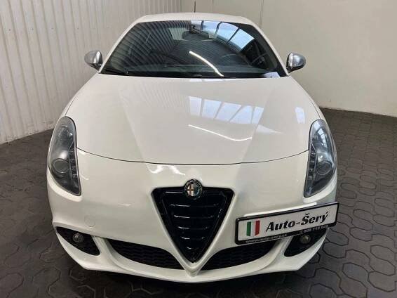 Prodej Alfa Romeo - Giulietta 1.4 TB 125kW NOVÉ ZIMNÍ PNEU | tutut.cz
