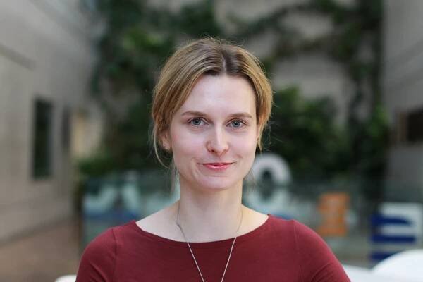 Ženské tělo je od určitého věku neviditelné, protože nenaplňuje ideál krásy, říká spisovatelka Vlasáková