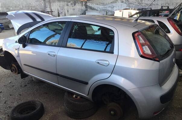 Fiat Punto 2012 na náhradní díly • Autovrakoviště Tečovice