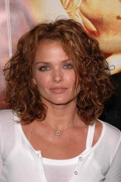 Dina Meyer