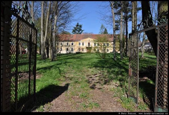 Krasonice – fotografie / hrady-zriceniny.cz