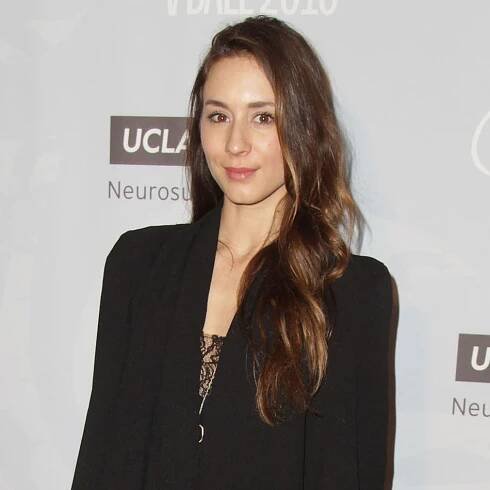 ‘PLL’ Star Troian Bellisario's Morning Routine Is Perfectly Energizing