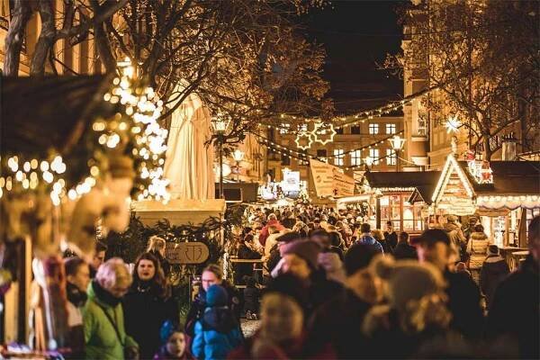 Vánoční adventní trhy Budyšín Foto:     https://www.wenzelsmarkt-bautzen.de/cs/ 