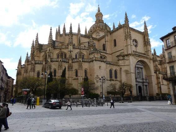 Madrid to Segovia. Travel 2013 Day 13