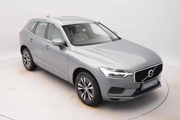 Volvo XC60 D4 MOMENTUM PRO REZERVACE 2.0 d Momentum