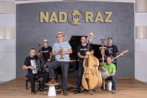 Na Pohřebačský jarmark dorazí NADORAZ! – Pohřebačský jarmark