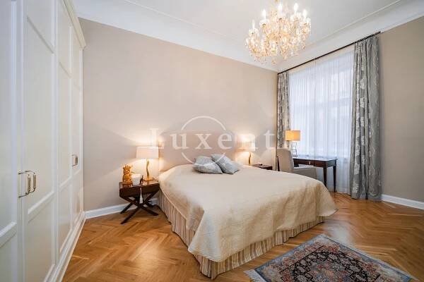 For sale a beautiful apartment 3+kt/2B/S in a historic house near Old Town Square, Prague 1 | Luxent