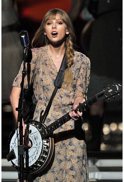 Taylor Swift Hairstyles