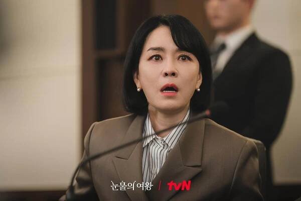 Kim Jung-nan in Královna slz (2024)