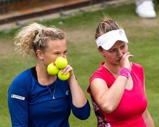 Soubor:2018 Birmingham - Wednesday Katerina Siniakova & Barbora Krejcikova (42878999382).jpg – Wikipedie