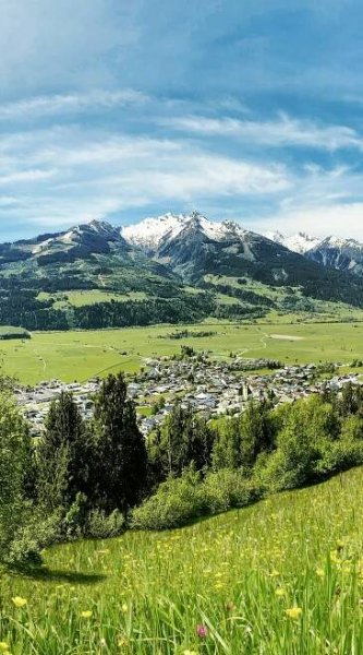 Frühlingsblick über das grüne Salzachtal bei Piesendorf | © TVB Piesendorf Niedernsill, Foto Harry Liebmann 